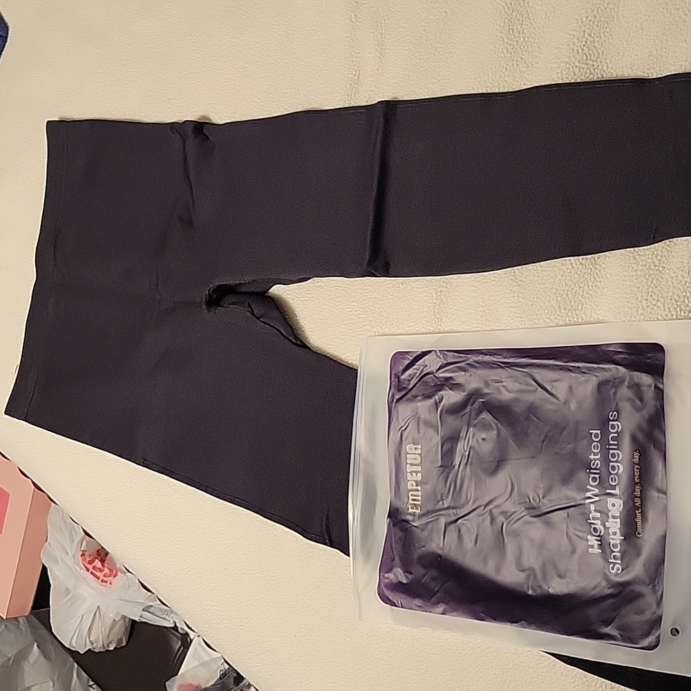 Empetua High Waisted Leggings from Shapermint. NWT Sz. Large